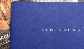 Blaue Bewerbungsmappe